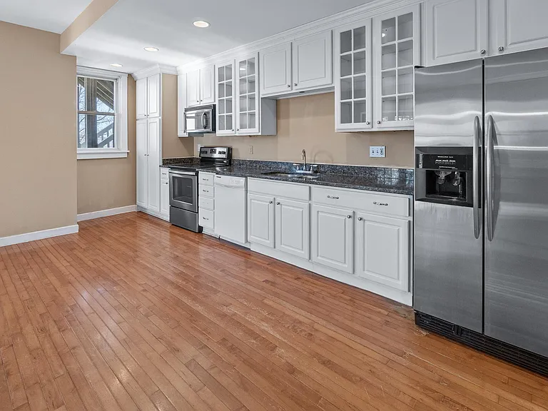 6642 Jefferson Blvd #B — Photo 5