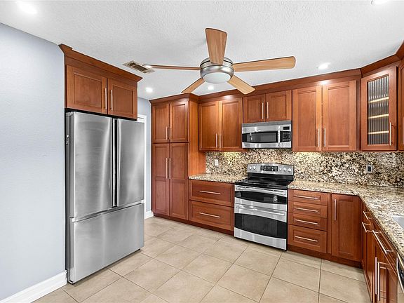 5th image of 4763 Quailwood Crescent #B