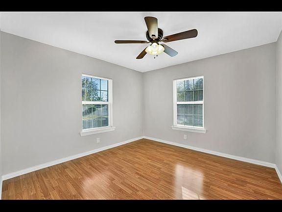 5th image of 330 Avenue G