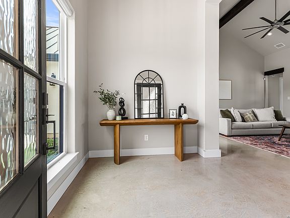 4th image of 9843 Midsomer Place