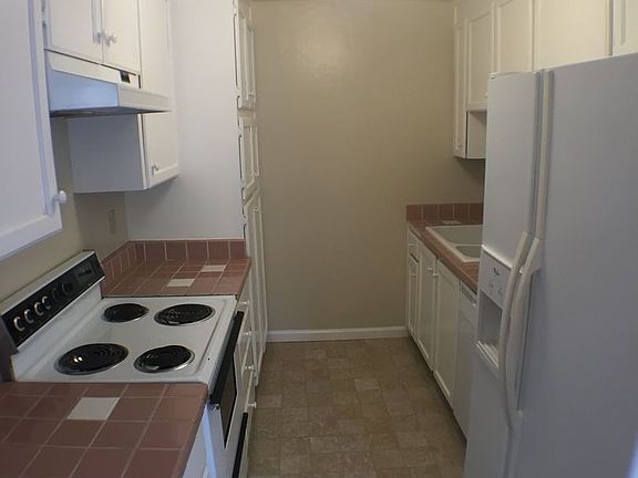 3rd image of 2513 Kingwood Dr