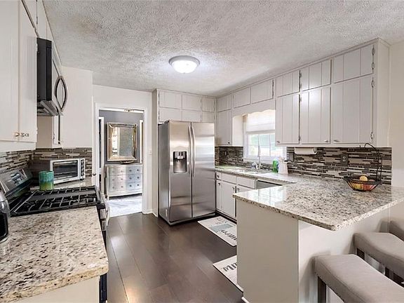 4th image of 3842 Bretton Woods Rd