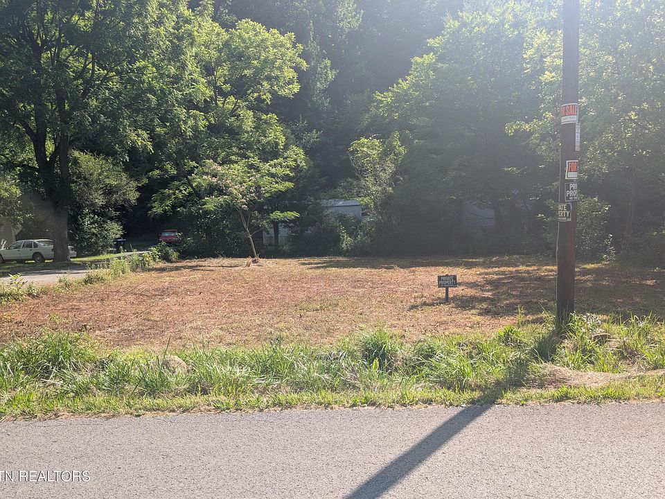 1st image of 14 Honeycutt Ln