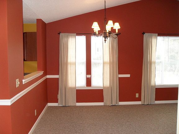 5th image of 825 Deermouse Way