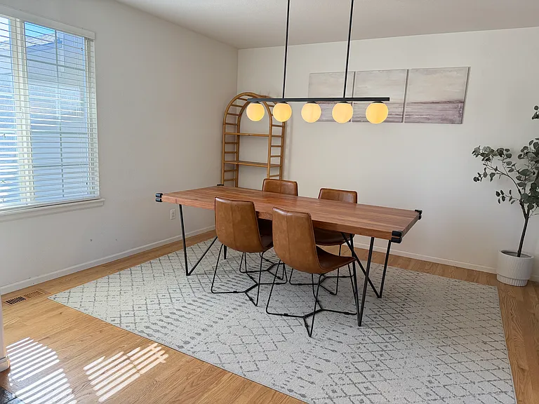 5767 Glenstone Dr — Photo 4