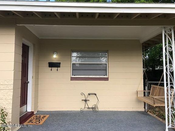 4th image of 4702 Solandra Cir W