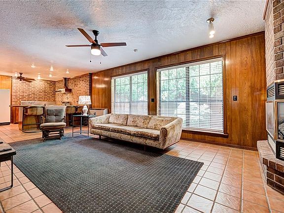 5th image of 1401 Canterbury Ave