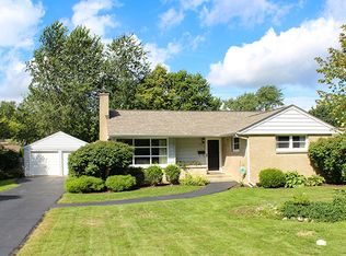 422 James St, Crystal Lake, IL 60014