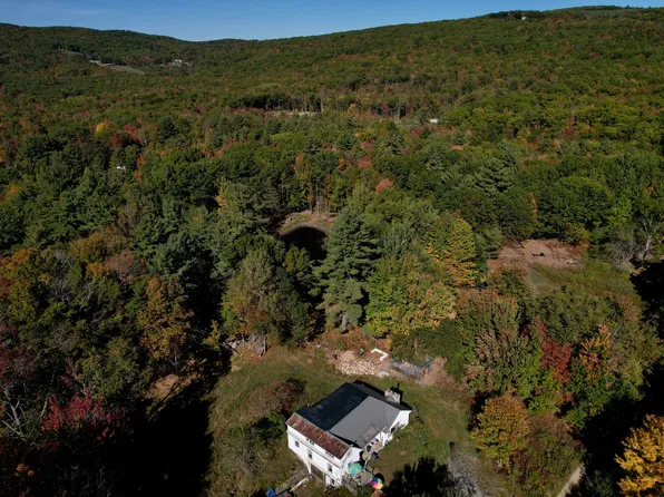 15 Royal Ridge Lane, Paris, ME 04281