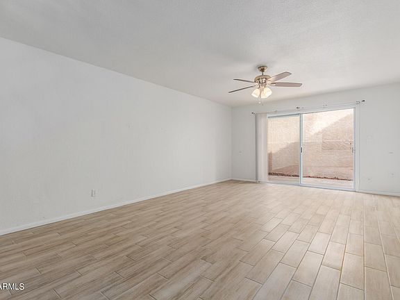 5th image of 463 S Greenside Court