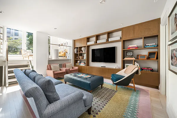 Sold by Compass | media 19