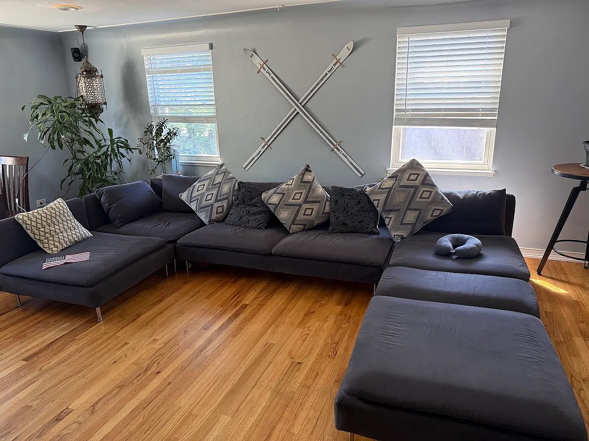 4 bed, 1876 sqft, $2,995 — Photo 3