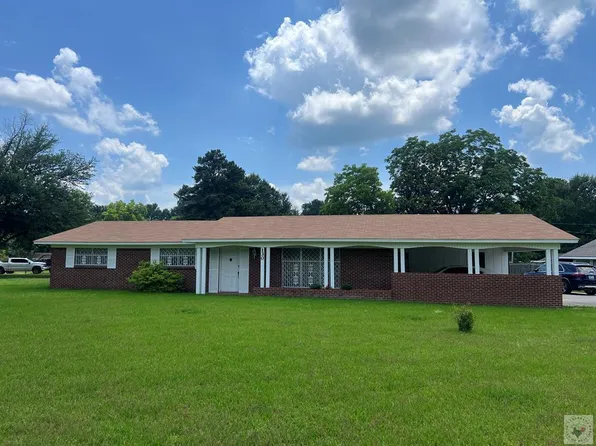 130 N Elmwood Dr, Texarkana, TX 75501