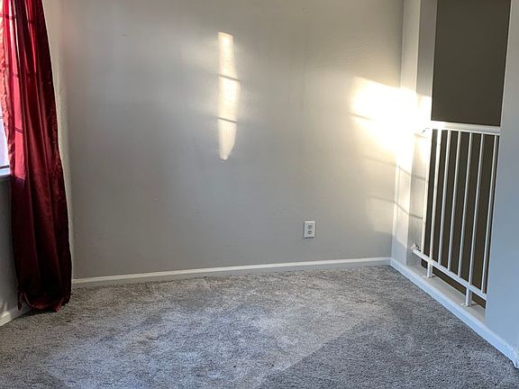 5th image of 3813 Dream St