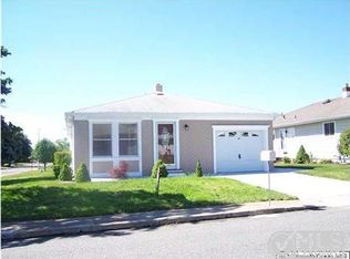 23 Harrington Dr S, Toms River, NJ 08757