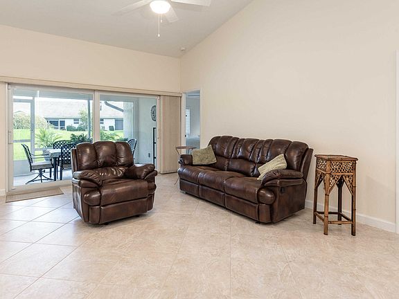 2nd image of 3342 SW Villa Pl