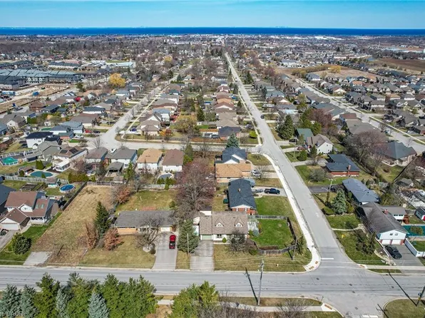 5001 Hillside Dr, Lincoln, ON L3J 0L1