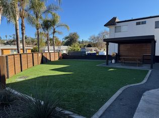 705 Windsor Ct UNIT 2, Vista, CA 92084