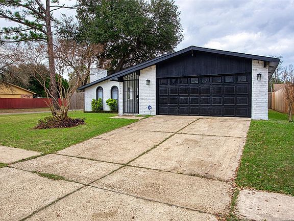 2nd image of 5510 Hickory Forest Dr