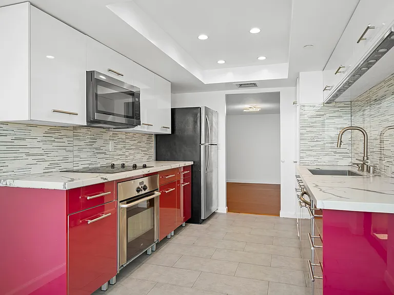 343 Pioneer Dr #1703 — Photo 18