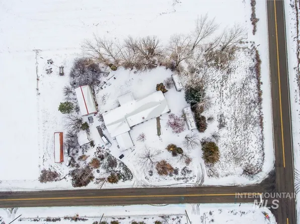 68 N Locust Grove Rd, Kuna, ID 83634