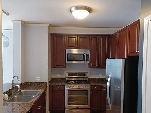 5th image of 420 E Waterside Dr Unit 1803