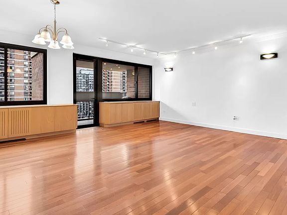 2nd image of 333 Pearl St APT 18D