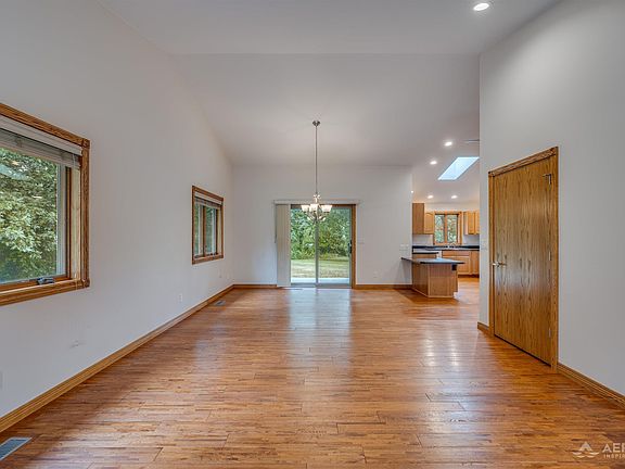 2nd image of 5862 Huron Woods Dr