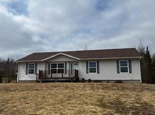 7 Spruce St, Calais, ME 04619