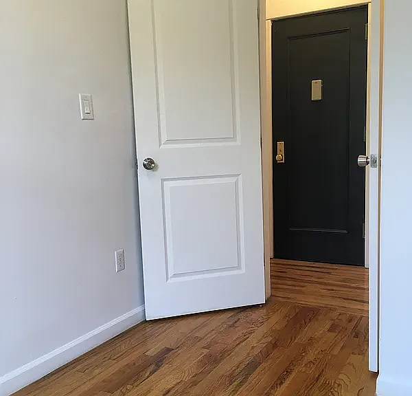 820 Franklin Ave #3G — Photo 5
