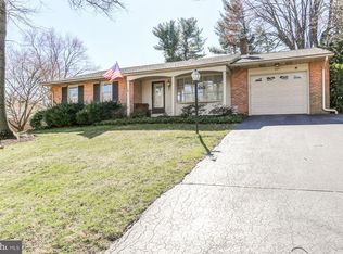 1621 Colonial Manor Dr, Lancaster, PA