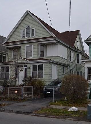 5th image of 102 Pond St #1
