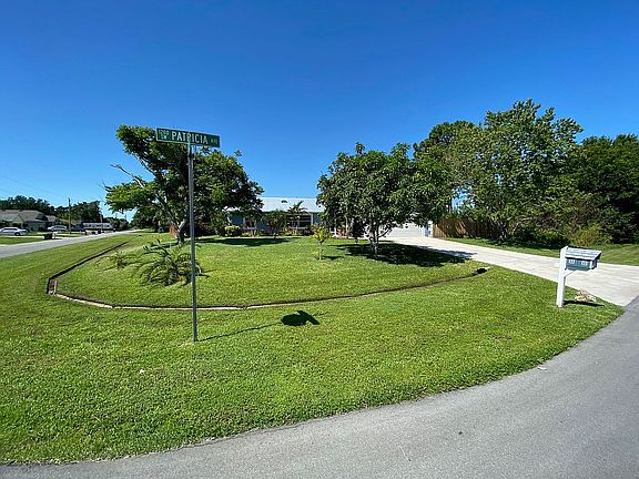 2nd image of 1202 SW Patricia Ave