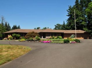 15077 Clackamas River Dr, Oregon City, OR 97045