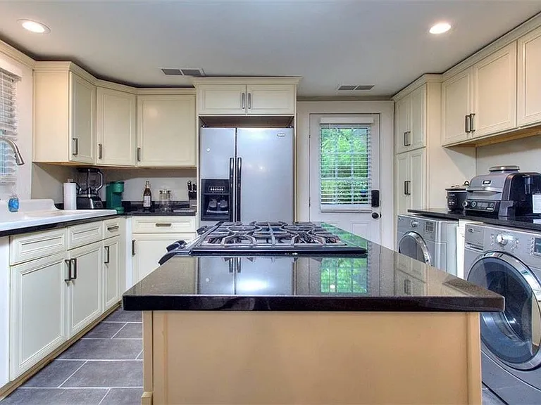 1611 Tallulah St NW — Photo 1