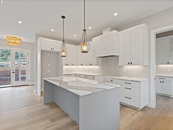 2nd image of 740 Monica Ct