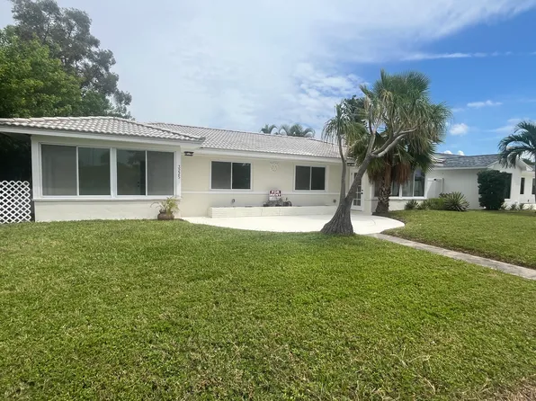 3223 E Debazan Ave, St Pete Beach, FL 33706