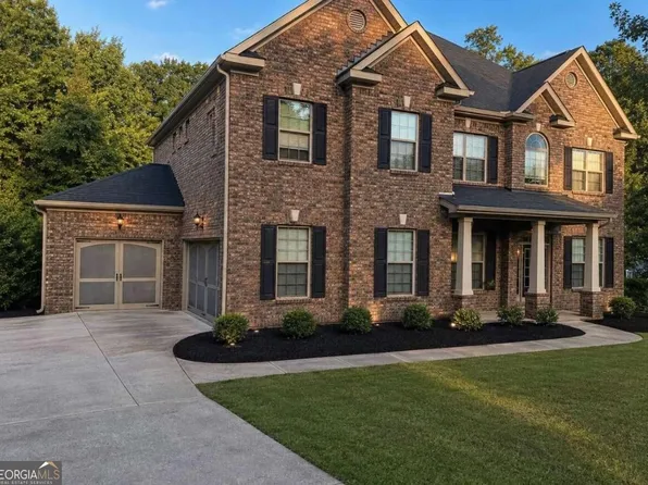 6860 Louis Dr, Locust Grove, GA 30248