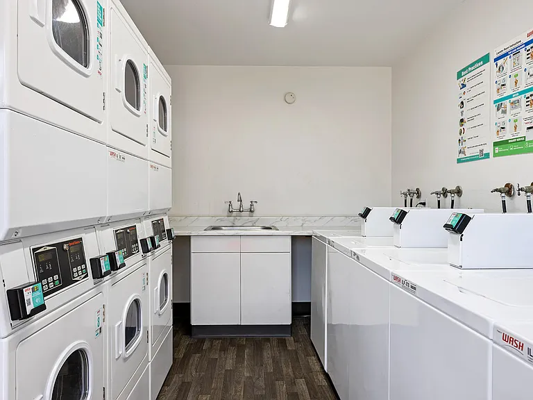 Terre at 989 Peach — Photo 17