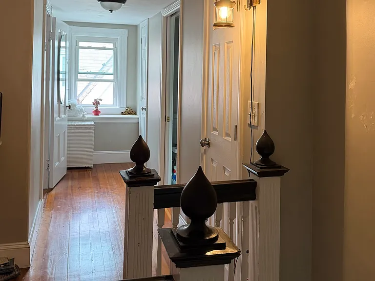 136 Brooks St — Photo 13