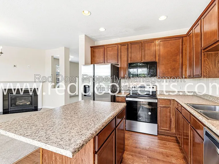 13340 Golden Gate Dr E — Photo 7