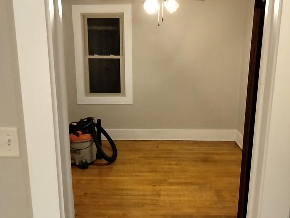 5th image of 1011B Vine St