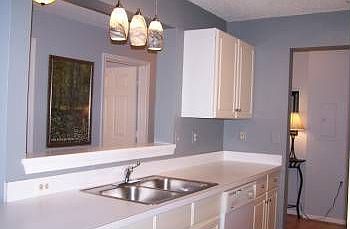 2nd image of 10022 Vanderbilt Cir APT 2