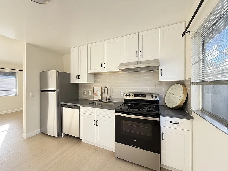 2745 Byron St #2751 — Photo 6