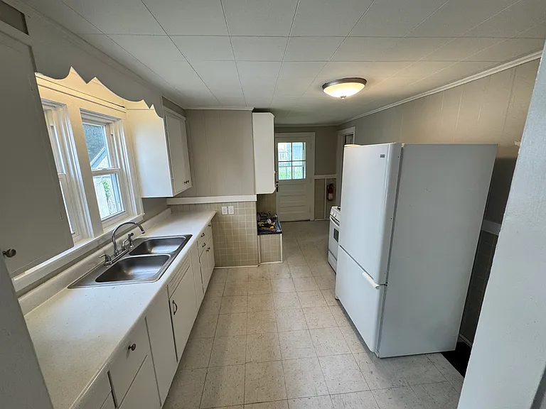 432 W Ten Eyck St — Photo 7