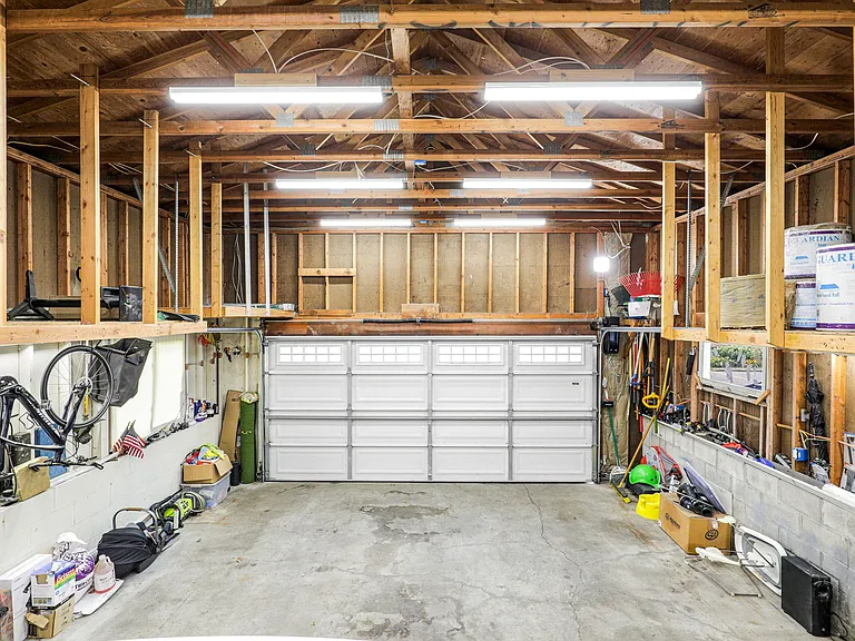 752 2nd Ave — Photo 6