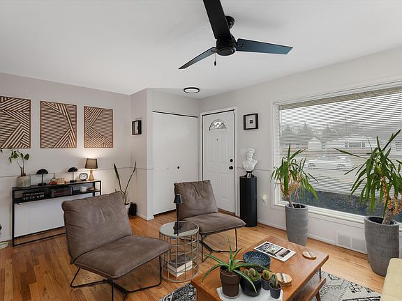 5th image of 37208 Gilchrist St