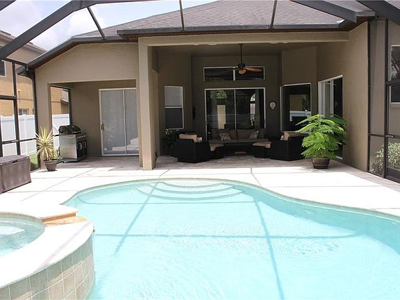 4th image of 2409 Fountain Grass Dr