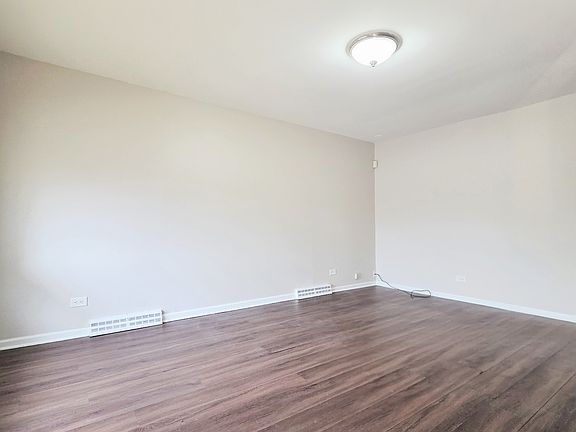2nd image of 10200 S Crandon Ave
