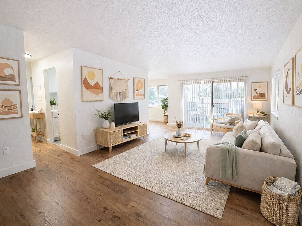 1st image of 11534-11540 Greenwood Ave N #2